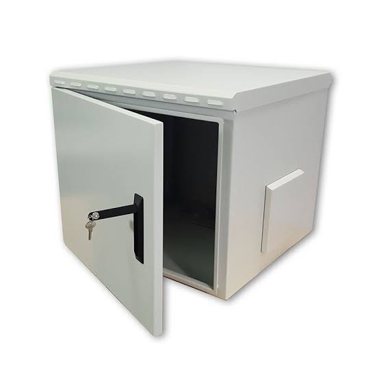 9U 19"" (EXTERIEUR) SAFEBOX IP55 ARMOIRE DE
MONTAGE MURAL W = 600MM D =600MM